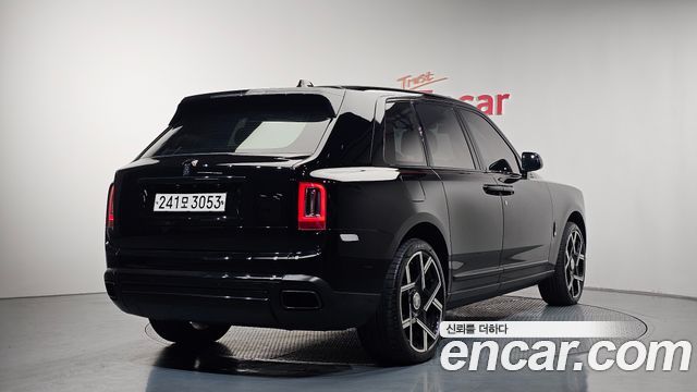 Rolls-Royce Cullinan 6.7 V12 - фото 1