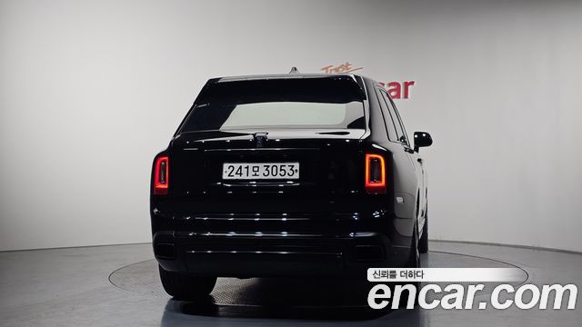 Rolls-Royce Cullinan 6.7 V12 - фото 3