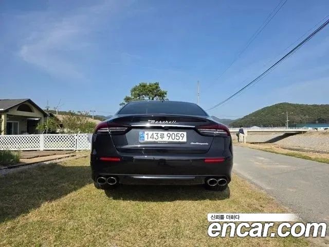 Maserati Quattroporte 3.0 Diesel Granlusso - фото 0