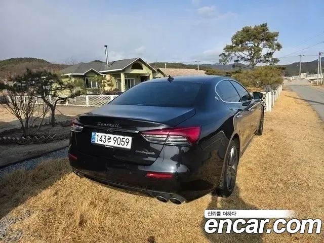 Maserati Quattroporte 3.0 Diesel Granlusso - фото 4