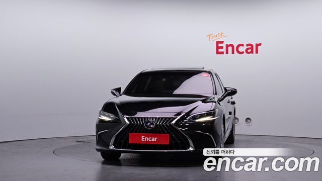Lexus ES 7-го поколения Executive - фото 2