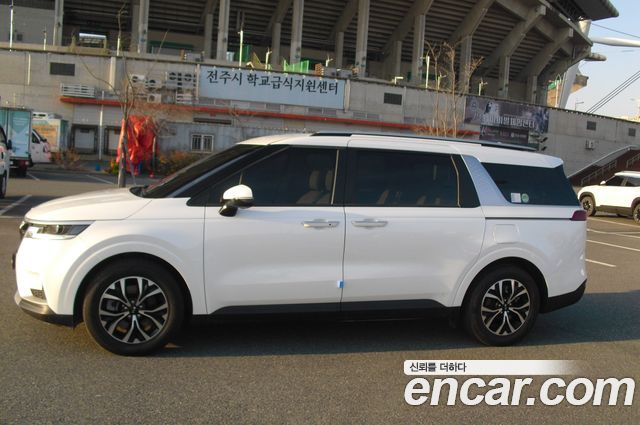Kia Carnival 4-го поколения 9-Seater Prestige - фото 1