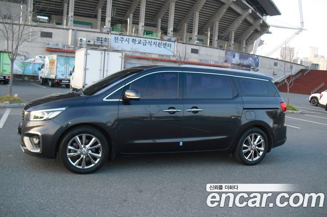 Kia Carnival Новый 9-Seater Prstige - фото 1