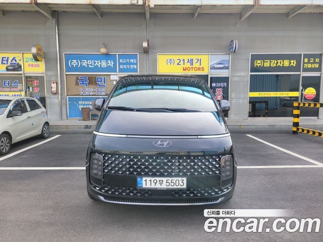 Hyundai Staria Lounge 7-Seater Inspiration - фото 0