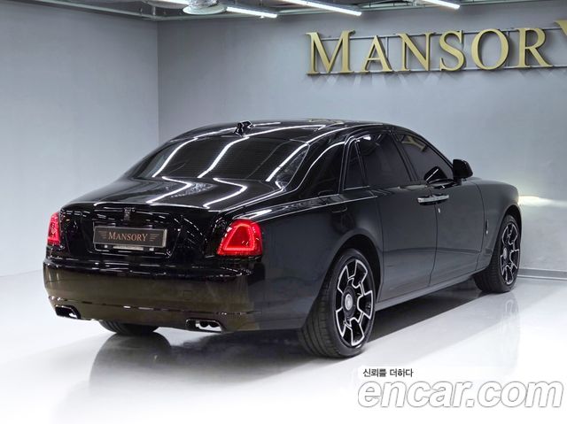 Rolls-Royce Ghost 6.6 V12 Black badge - фото 1