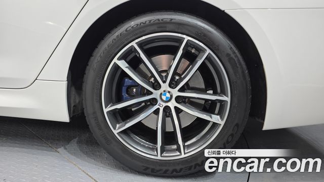 BMW 5-Series G30 520i M Sport - фото 4