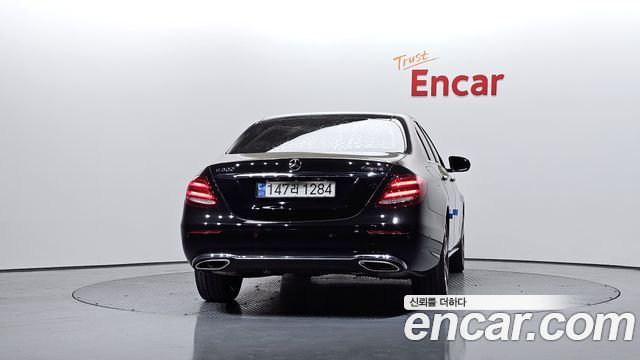 Mercedes-Benz E-Class W213 E300 4MATIC Avnatgarde - фото 3