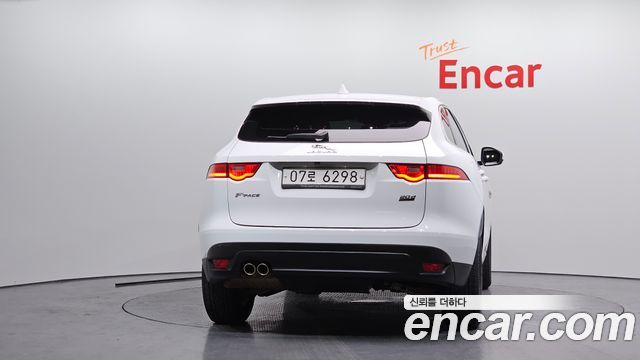 Jaguar F-PACE 20d Portfolio - фото 3