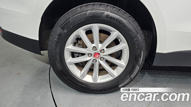Jaguar F-PACE 20d Portfolio - фото 4