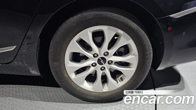 Kia K8 2.5 Gasoline 2WD Noblesse - фото 4