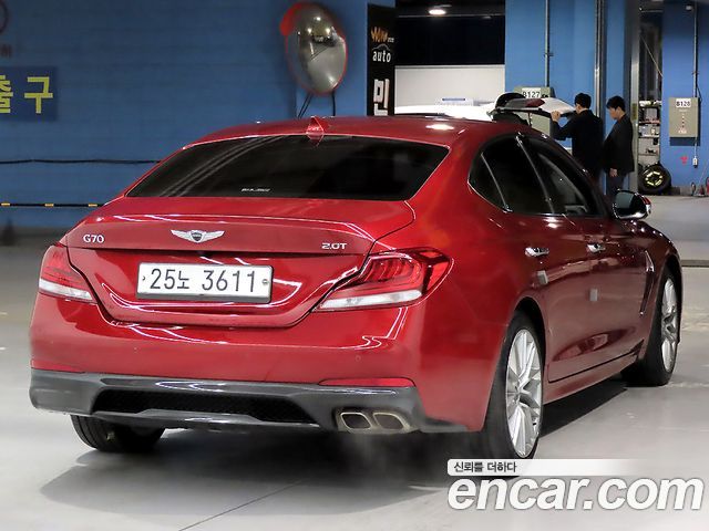Genesis G70 2.0T Elite - фото 3