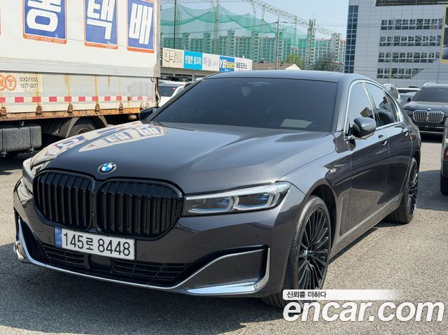 BMW 7-Series G11 740d xDrive Design Pure Excellence - фото 0