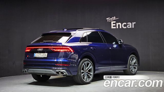 Audi Q8 50 TDI Quattro Premium - фото 1