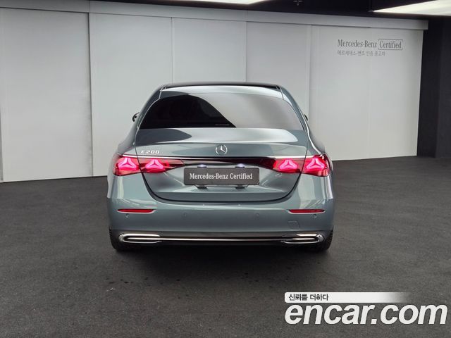 Mercedes-Benz E-Class W214 E200 Avantgarde - фото 3