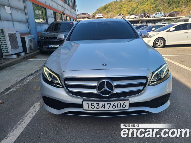 Mercedes-Benz E-Class W213 E220d Avantgarde - фото 2