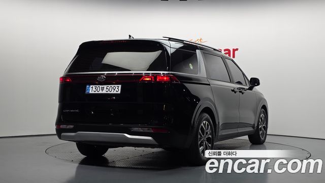 Kia Carnival 4-го поколения 9-Seater Prestige - фото 1