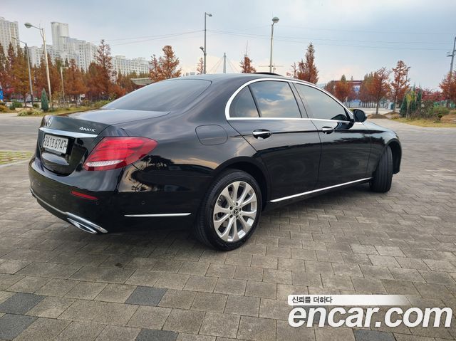 Mercedes-Benz E-Class W213 E300 4MATIC Exclusive - фото 4