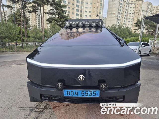 Tesla Cybertruck AWD - фото 1