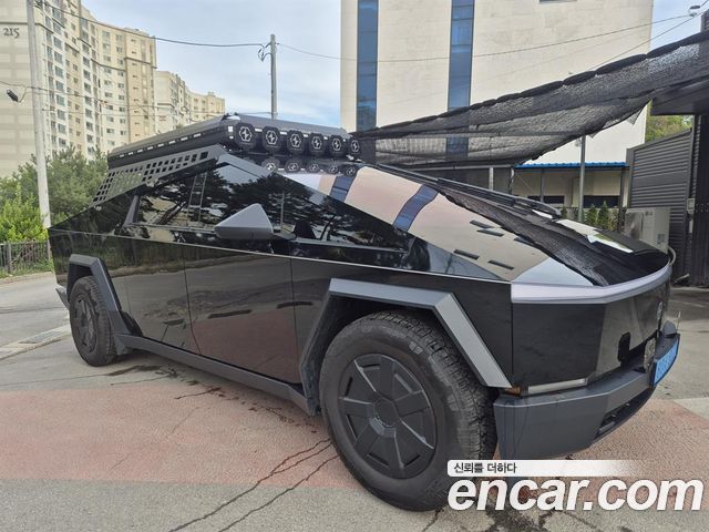 Tesla Cybertruck AWD - фото 4