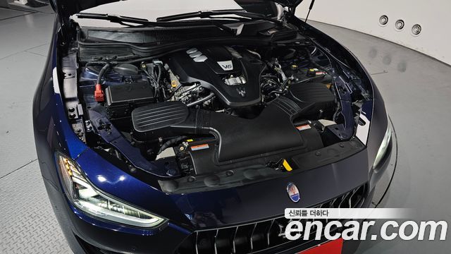 Maserati Ghibli 3.0 GranLusso 3rd - фото 4