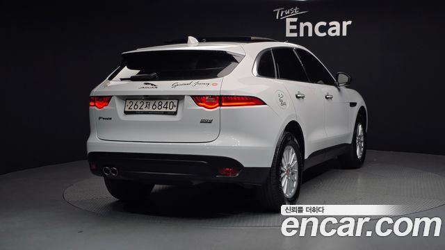 Jaguar F-PACE 20d Prestige - фото 1