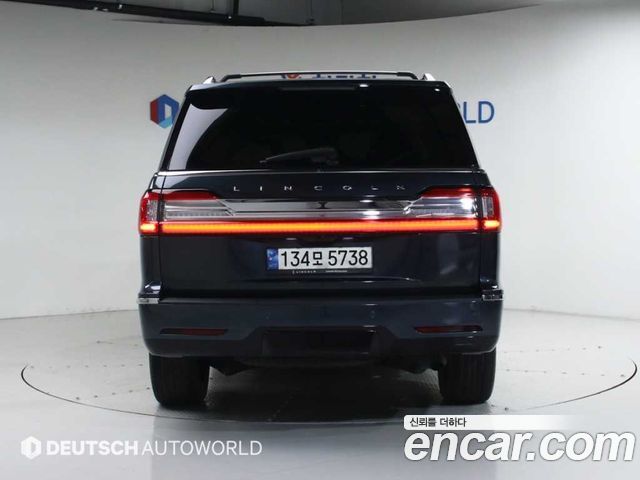 Lincoln Navigator 4-го поколения 3.5L - фото 3