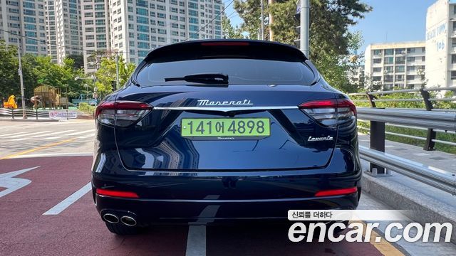 Maserati Levante 2.0 GT AWD - фото 1