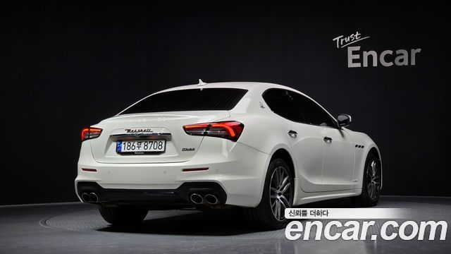 Maserati Ghibli 2.0 Gransport 3rd - фото 1