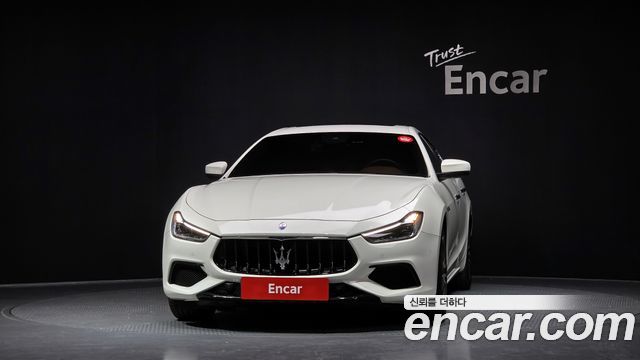 Maserati Ghibli 2.0 Gransport 3rd - фото 2