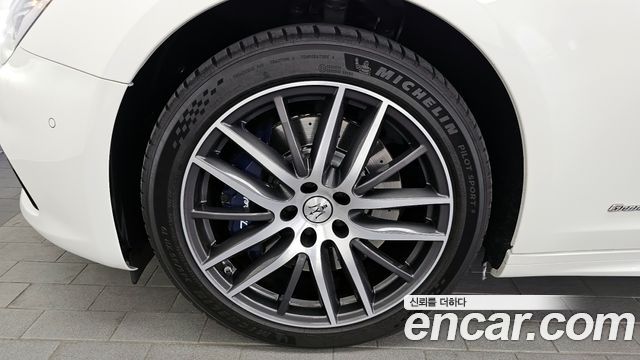 Maserati Ghibli 2.0 Gransport 3rd - фото 4