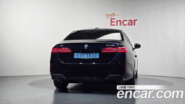 BMW i5 G60 eDrive 40 M Sport - фото 3