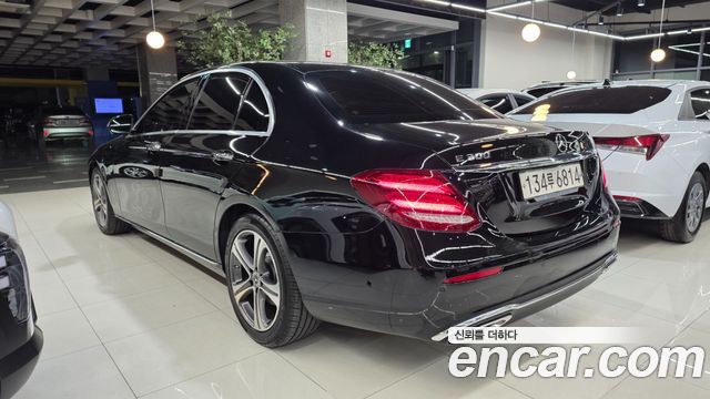Mercedes-Benz E-Class W213 E300 Avantgarde - фото 3