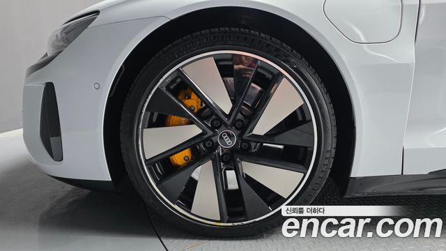 Audi e-tron GT GT quattro Premium - фото 4