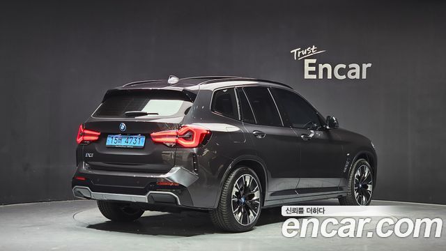 BMW iX3 M Sports - фото 1