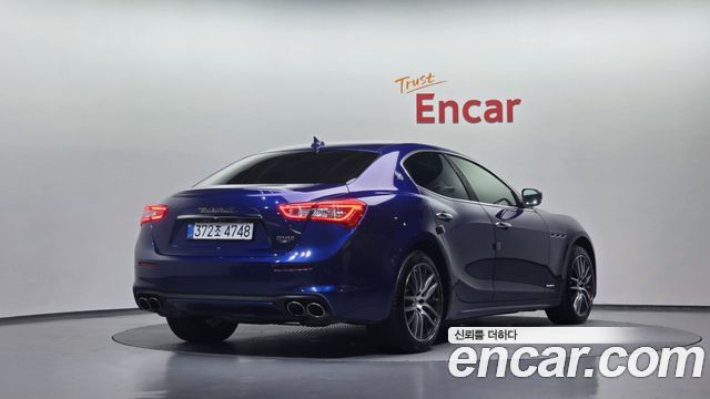 Maserati Ghibli 3.0 GranLusso 3rd - фото 1