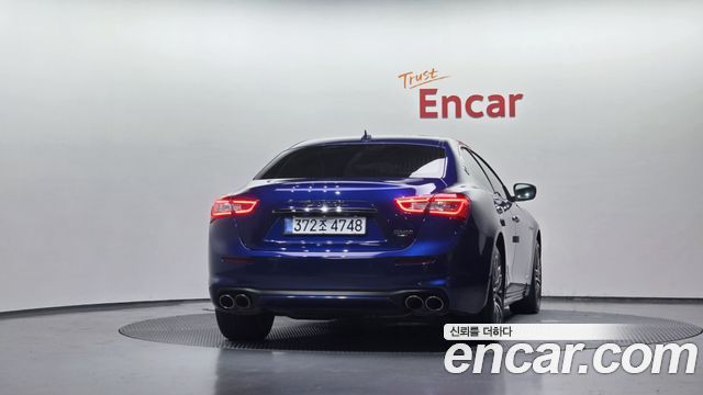 Maserati Ghibli 3.0 GranLusso 3rd - фото 3