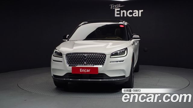 Lincoln Corsair 2.0 Reserve AWD - фото 2