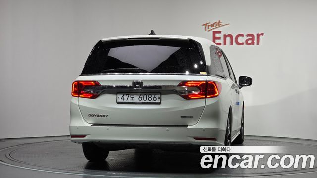 Honda Odyssey 3.5 5th - фото 3