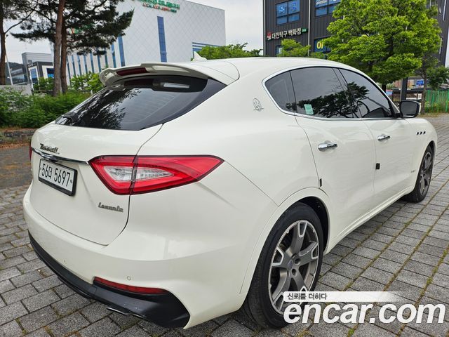 Maserati Levante 3.0 AWD GranSport - фото 4