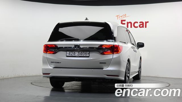 Honda Odyssey 3.5 5th - фото 3