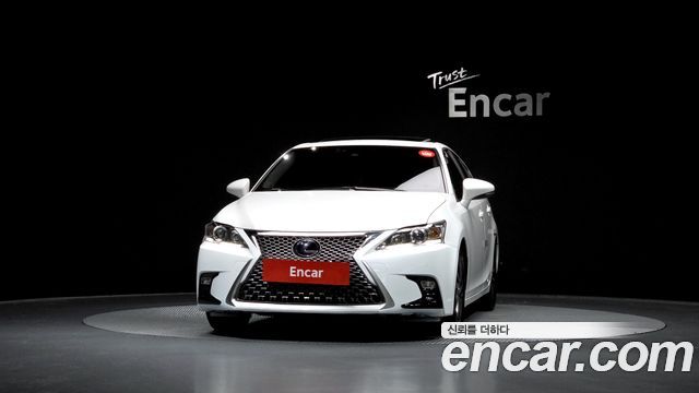 Lexus CT200h 1.8 Supreme ZWA10 - фото 2