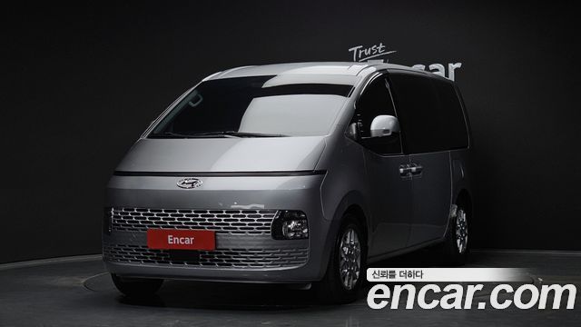 Hyundai Staria Tourer 11-Seater Modern - фото 0