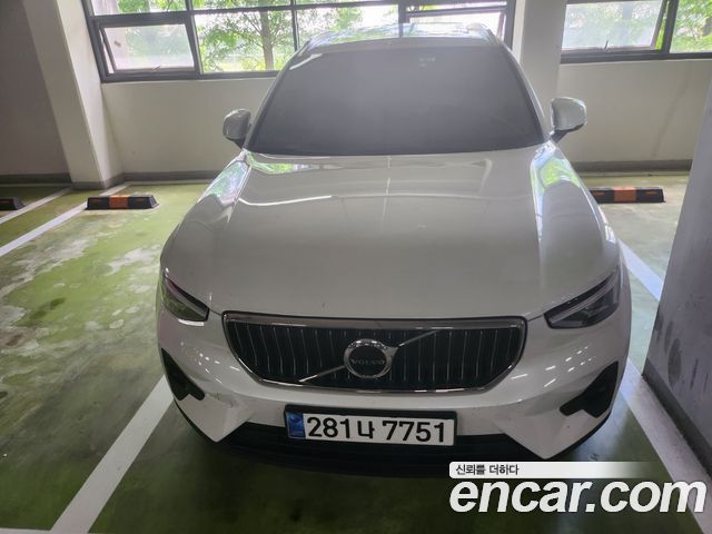 Volvo XC40 B4 Ultimate Bright - фото 2