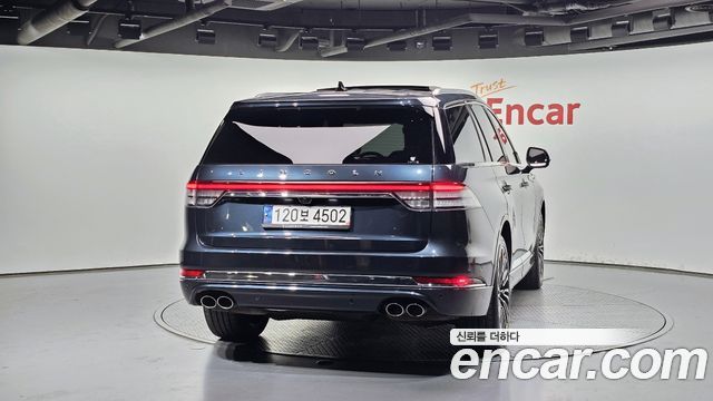 Lincoln Aviator 2-го поколения 3.0 Black Label AWD - фото 3
