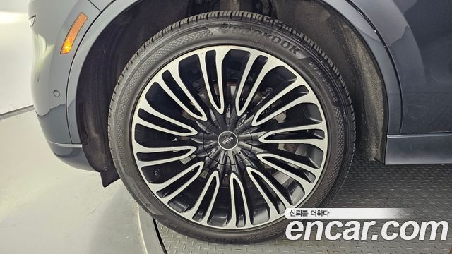 Lincoln Aviator 2-го поколения 3.0 Black Label AWD - фото 4