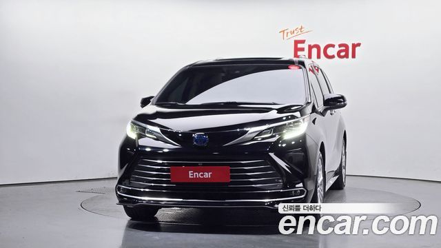 Toyota Sienna 4-го поколения 2.5 Hybrid 2WD - фото 2