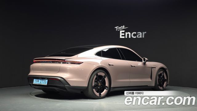 Porsche Taycan Base - фото 1