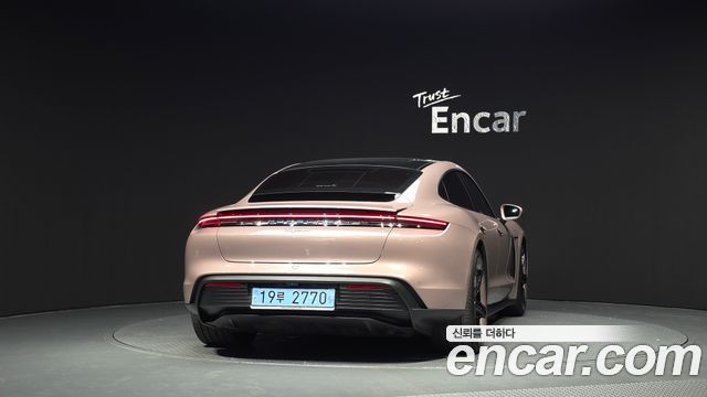 Porsche Taycan Base - фото 3