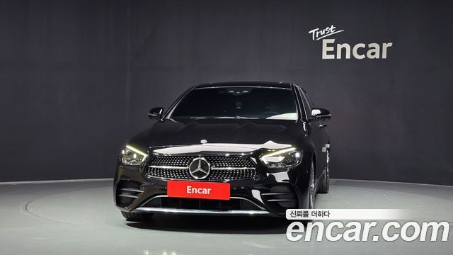 Mercedes-Benz E-Class W213 E220d 4MATIC AMG Line - фото 2