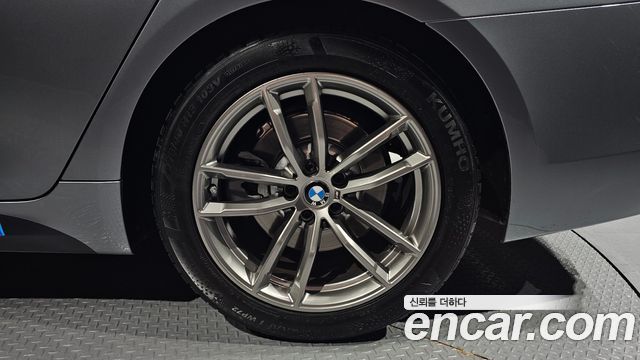 BMW 5-Series G30 520d M Sport Package Plus - фото 4